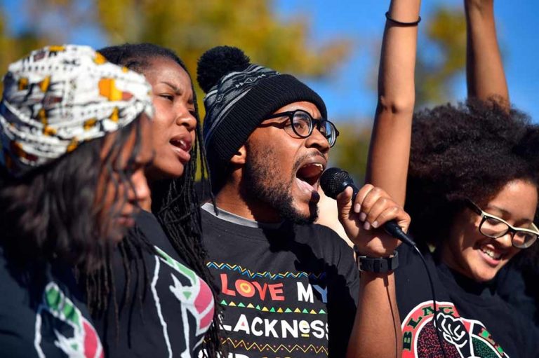 Op Amerikaanse campussen kraait het oproer weer Op Amerikaanse campussen kraait het oproer weer