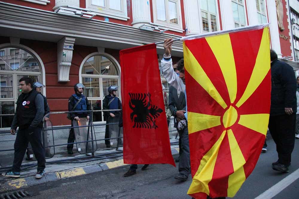 Macedonië staat op klappen
