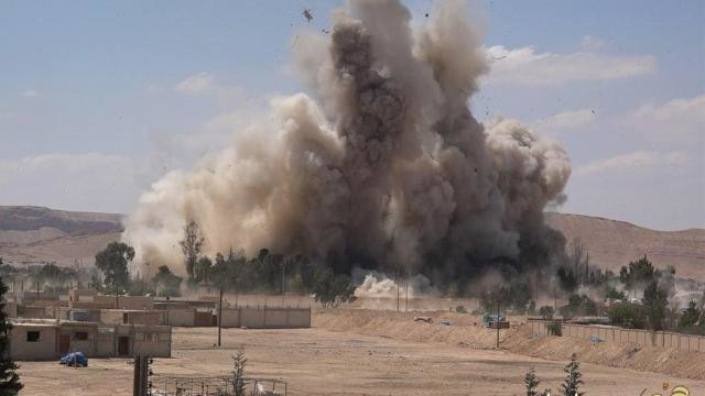 Moet Palmyra gerestaureerd worden, of niet?