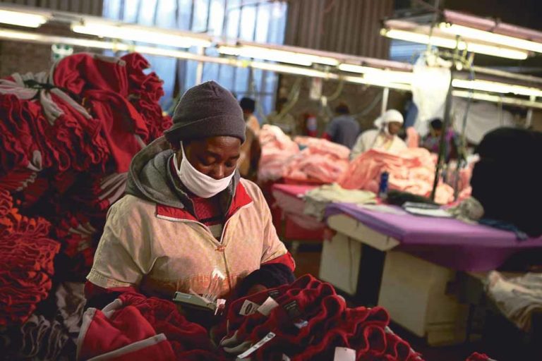 De textielindustrie in Lesotho ligt aan het infuus