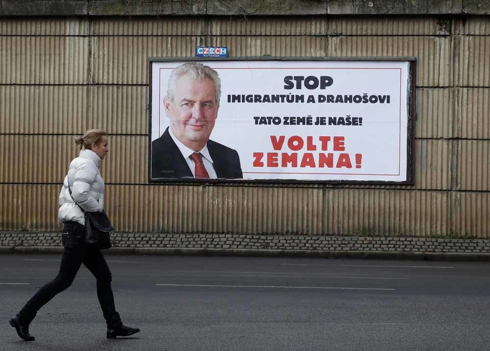 Wat moeten  we met onze pro-Russische president?