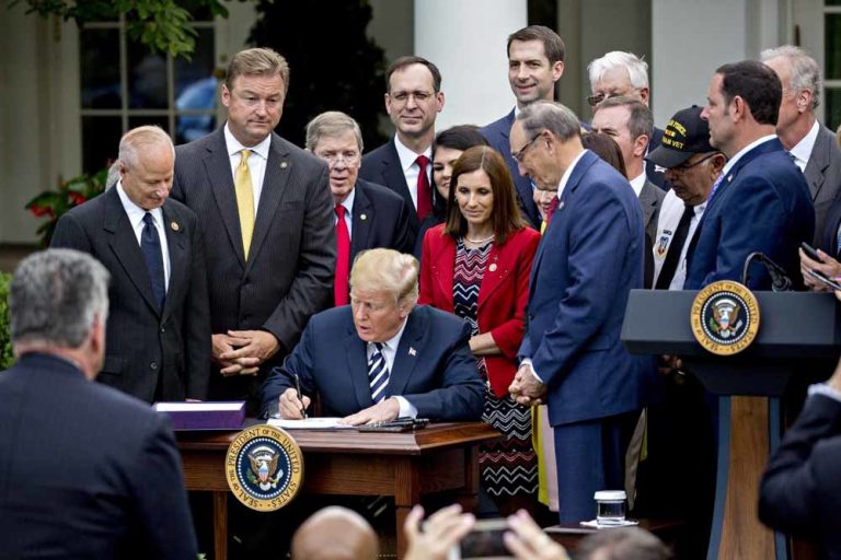 VS: kersverse president Trump lanceert zijn grote anti-immigratieoffensief