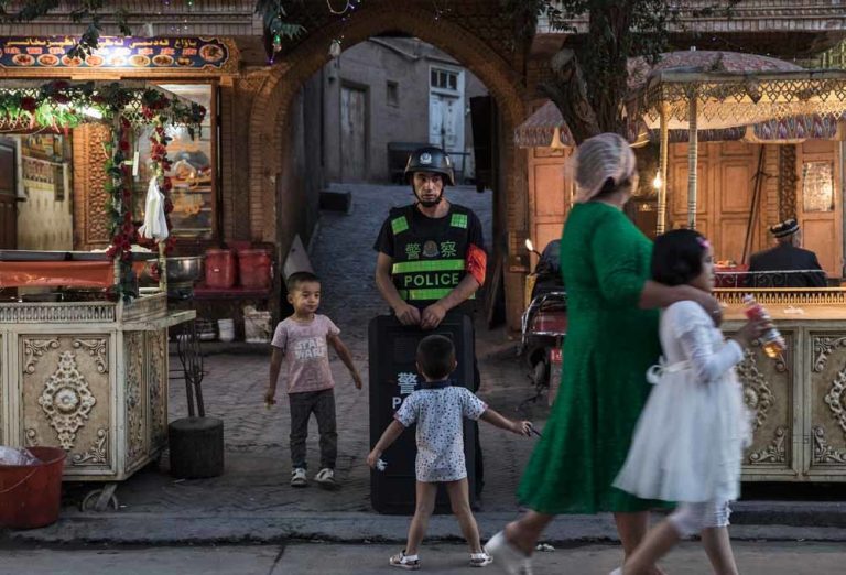 Studeren in Xinjiang: ‘Ik was bezorgd over de
verdwijning van docenten’ Studeren in Xinjiang: ‘Ik was bezorgd over de
verdwijning van docenten’
