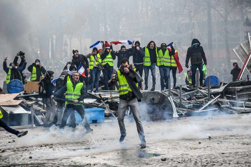 5. Gele hesjes een  gevaar voor de democratie?