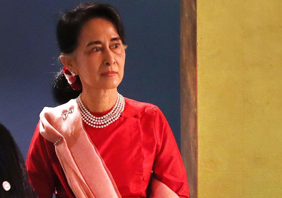 Moet Aung San Suu Kyi de Nobelprijs inleveren?