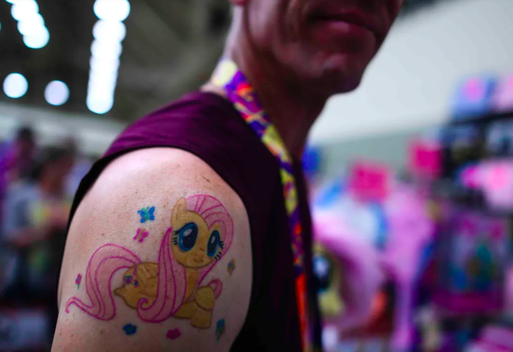 My Little Pony-fans zien naziprobleem onder ogen my little pony fans zien naziprobleem onder ogen