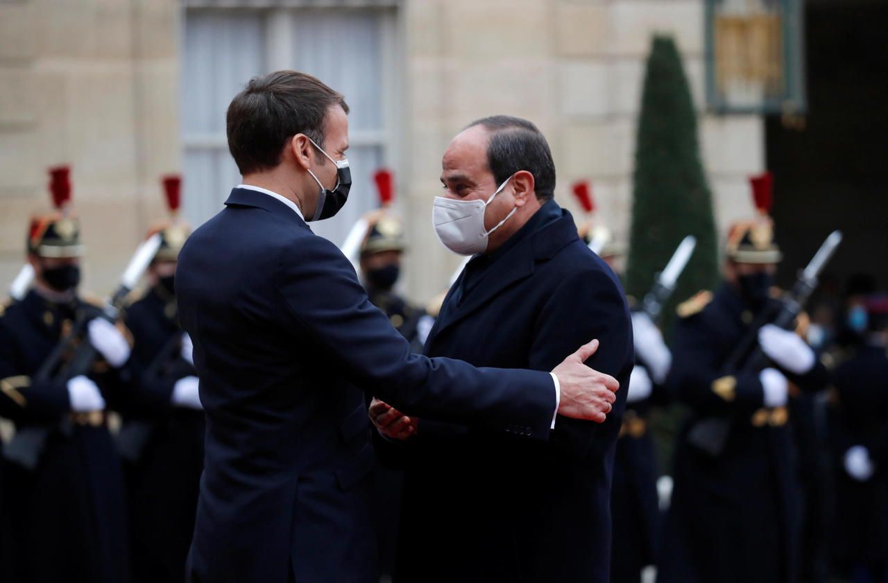 Italiaanse journalist geeft Legion d’Honneur terug