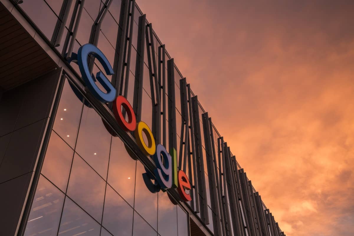 Google dreigt Australië met vertrek | EP wil sancties tegen Rusland