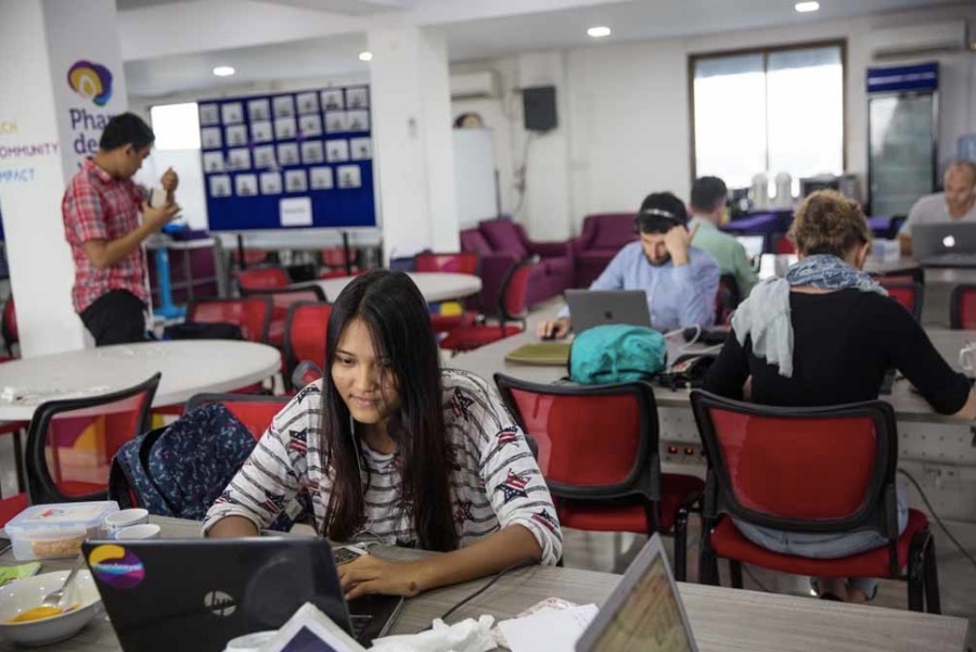 In Myanmar help je elkaar, maar niet de moslims
