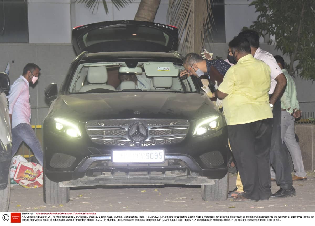 Politieagent bekent aanslag op de rijkste man van India | Vrouwelijke president in Tanzania