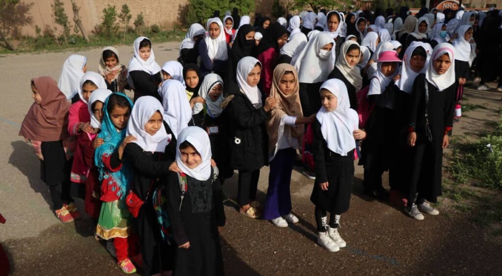 Al duizend dagen geen onderwijs meer voor Afghaanse vrouwen