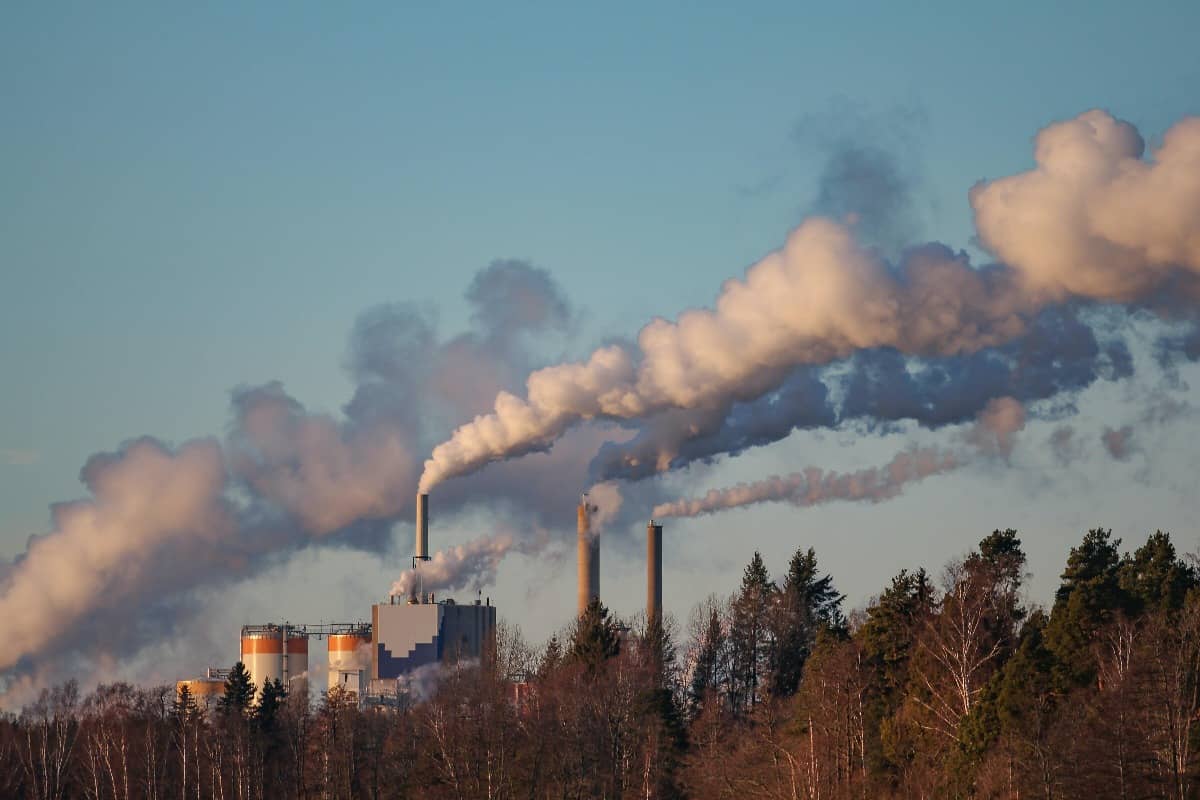 CO2-uitstoot op hoger niveau dan voor corona | Vaccinatiestrategie Duitsland ter discussie