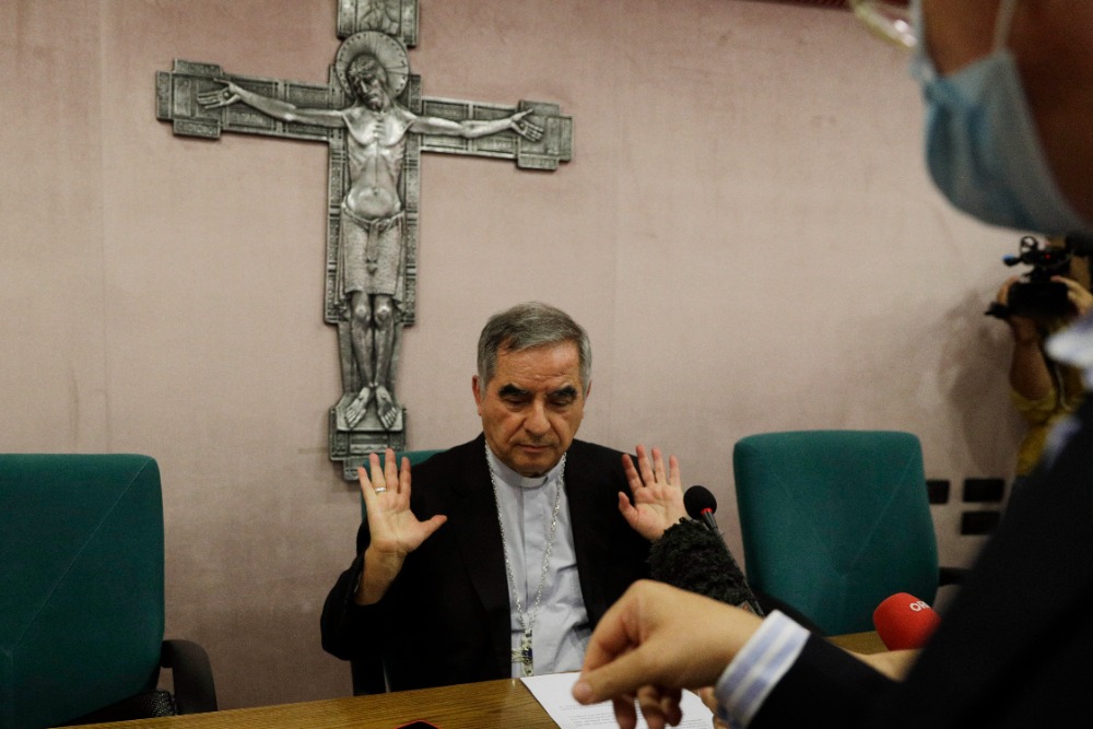 Historisch proces tegen kardinaal Becciu van start | Dialoog tussen VS en Rusland