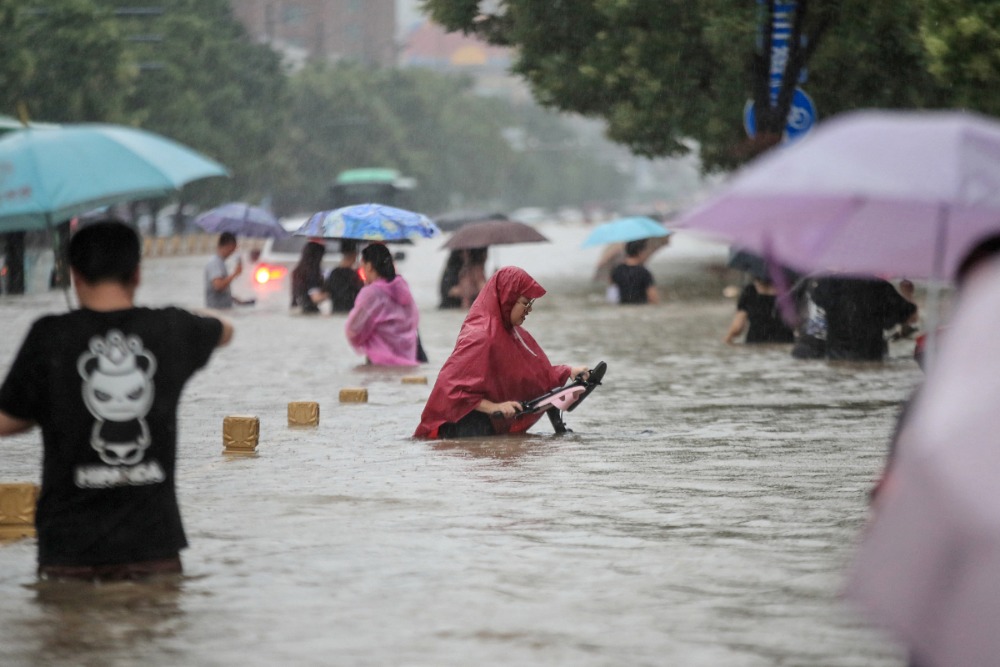 Doden bij overstromingen in Zhengzhou | China richt zich op Afghanistan
