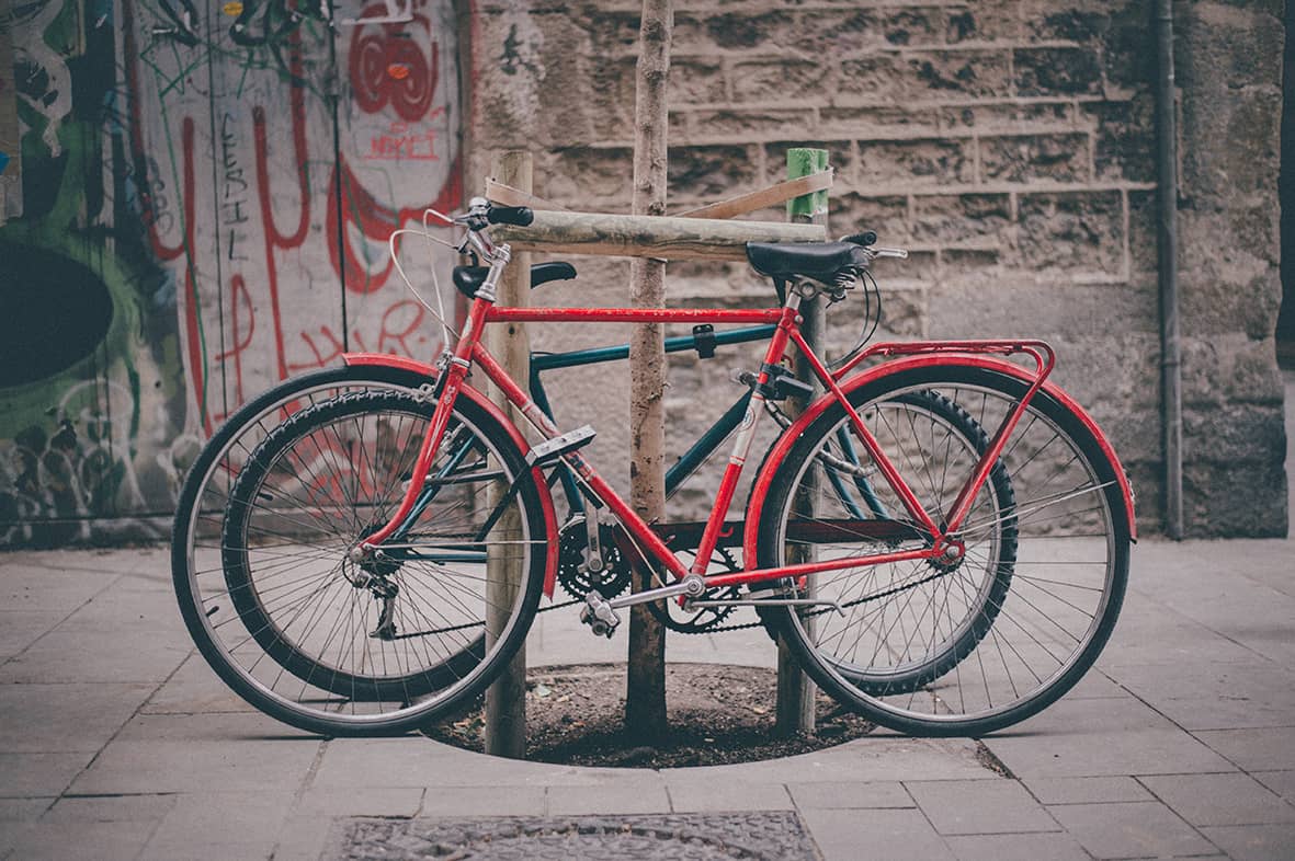 Afgedankte Nederlandse fietsen krijgen  nieuw leven in Spanje