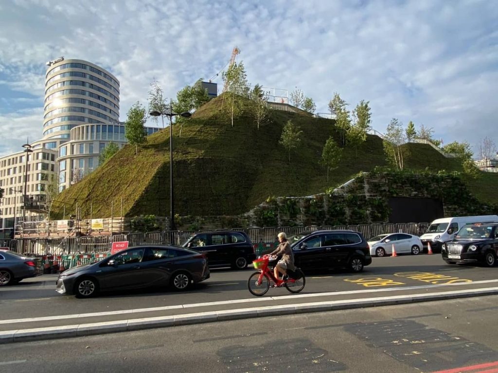 marble arch mound has a serious message says mvrdv in defence of attraction dezeen 2364 col 4 1536x1152 kopie 1 1