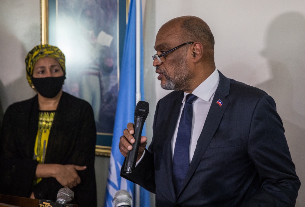 Haïti: ‘Sensationele wending’ in moordonderzoek  president | Forse belastingdruk Zuid-Korea