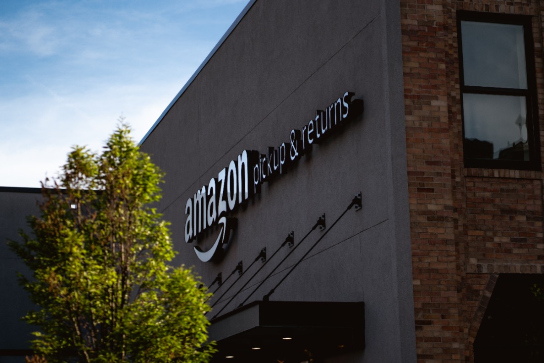 Amazon zoekt 125.000 nieuwe werknemers | Hausse aan cosmetische ingrepen in China