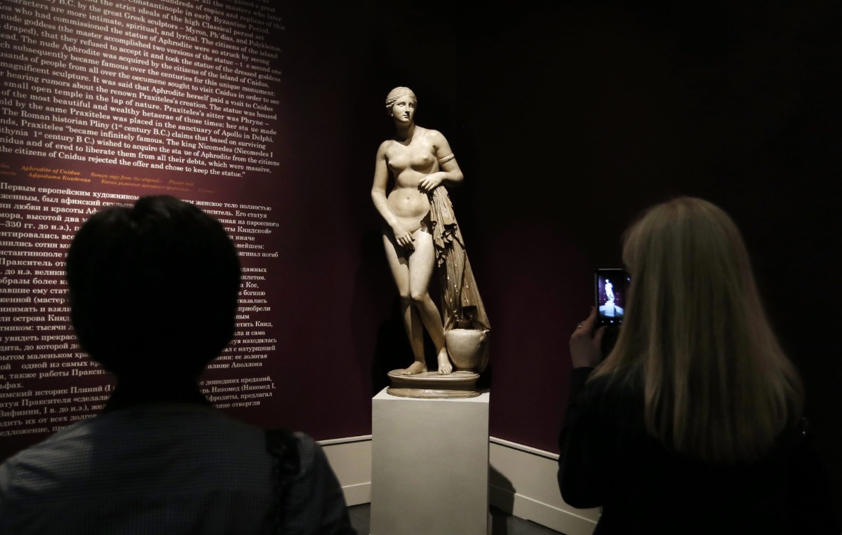 Het eerste naakte vrouwbeeld zette de Griekse beeldhouwkunst op zijn kop
