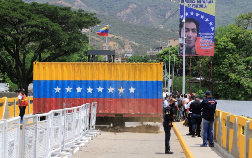 Venezuela heropent de grens met Colombia | Klap voor toerisme in Kenia
