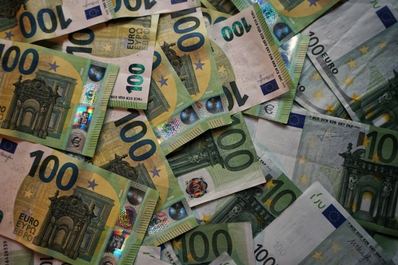 EU haalt 12 miljard euro op met ’s werelds grootste uitgifte van groene obligaties
