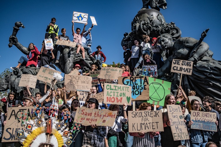 ‘Onze leiders moeten in actie komen, en wel nu.’ De klimaatgeneratie laat van zich horen ‘Onze leiders moeten in actie komen, en wel nu.’ De klimaatgeneratie laat van zich horen