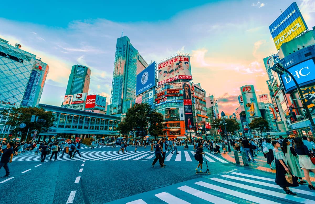 Steeds meer Japanse bedrijven verkopen hun vastgoed jezael melgoza CudNrzbsyZw unsplash 1 1