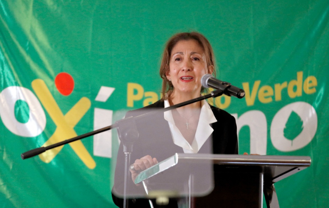 Oud-gijzelaar Ingrid Betancourt doet gooi naar Colombiaans presidentschap