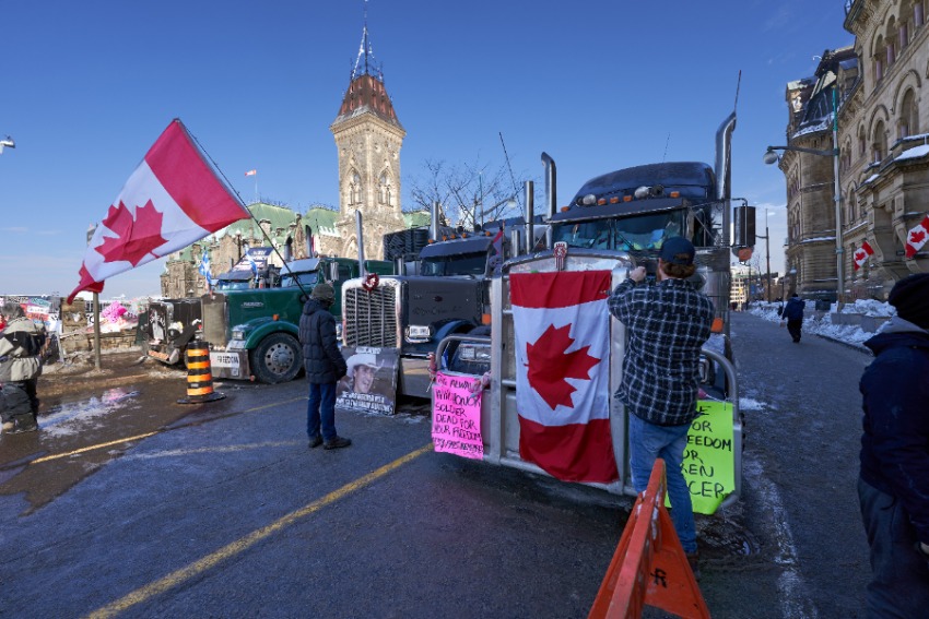Burgermeester van Ottowa vraagt Trudeau om hulp bij truckersprotest