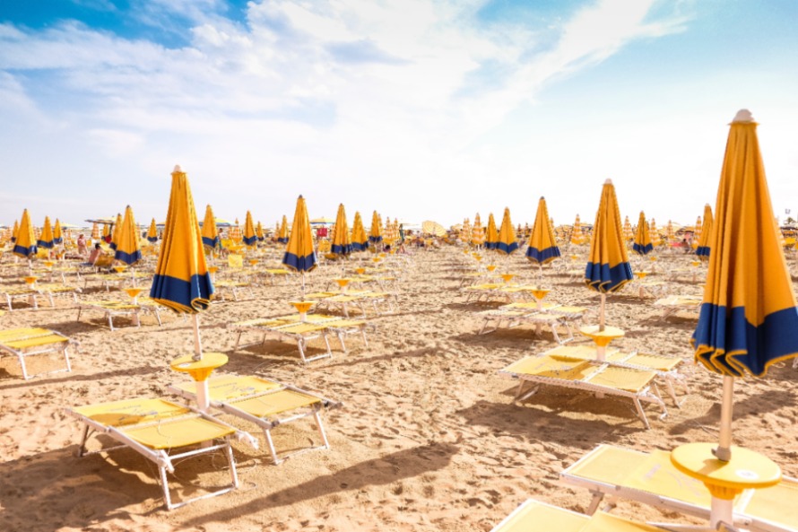 Nieuwe wet moet Italiaanse stranden weer vrij toegankelijk maken