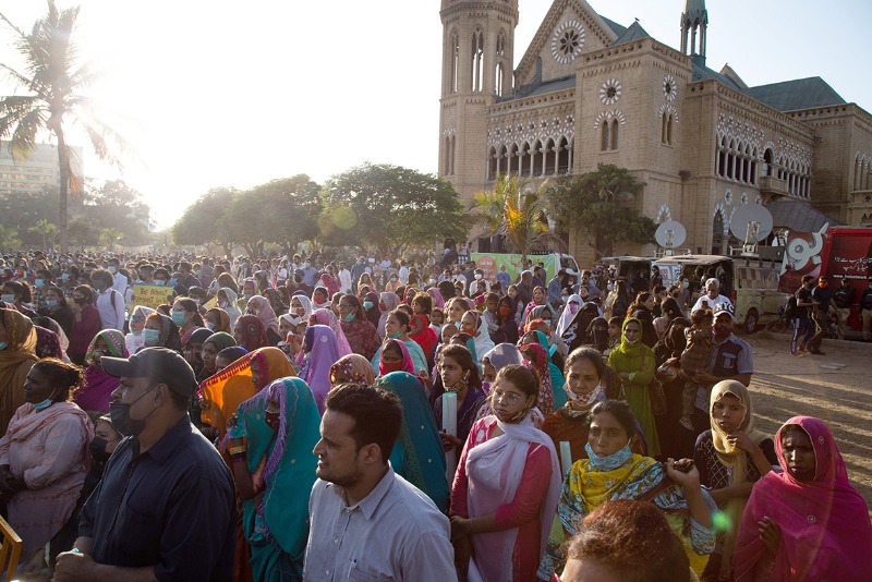 Jonge Pakistanen willen ‘ketenen van het patriarchaat verbreken’