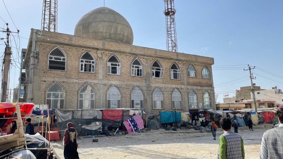 Afghanistan: Ten minste zestien doden bij twee aanslagen door IS Afghanistan: Ten minste zestien doden bij twee aanslagen door IS