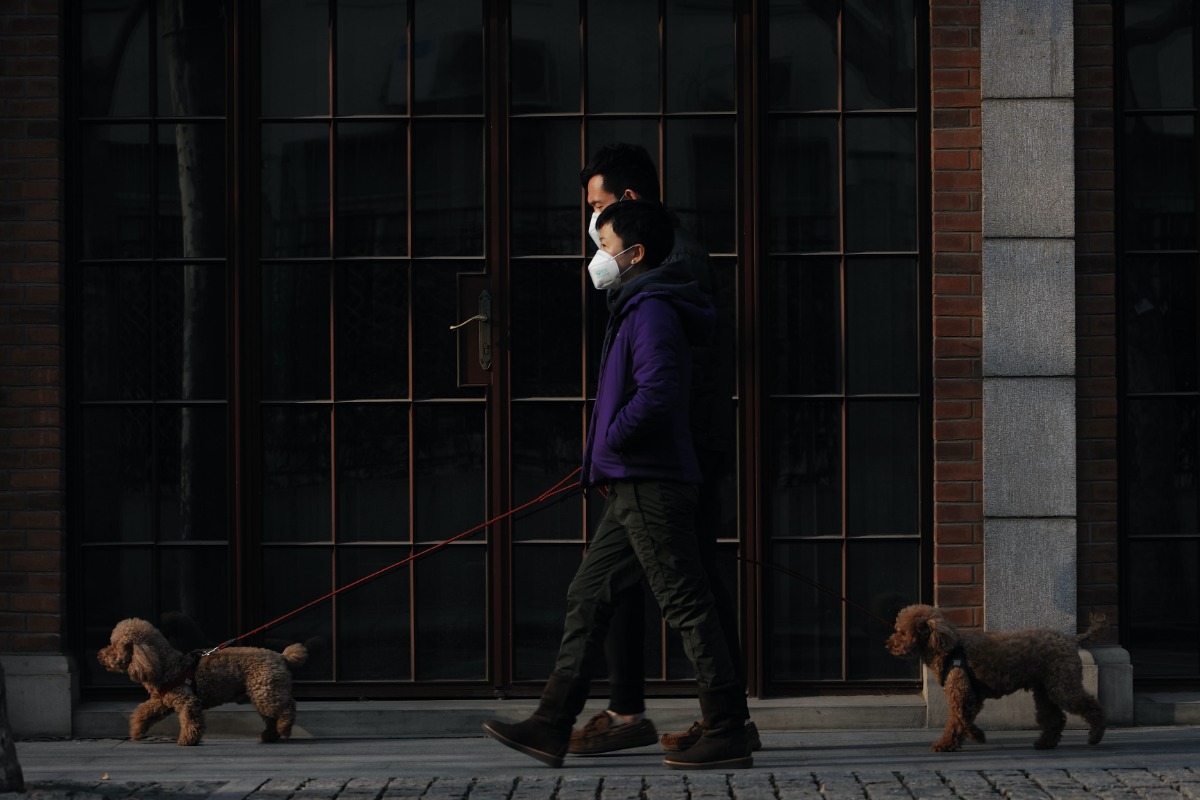 Inwoners van Shanghai uiten hun woede over lockdowns op sociale media