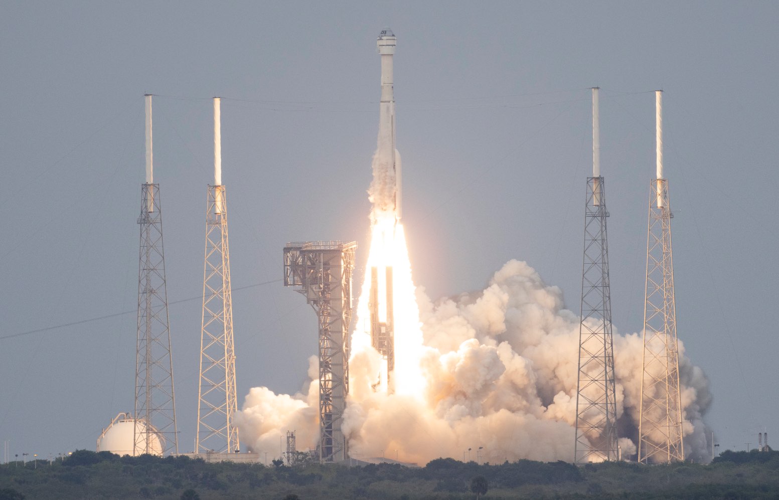 NASA-sonde gaat onderzoek doen naar leven op een maan van Jupiter