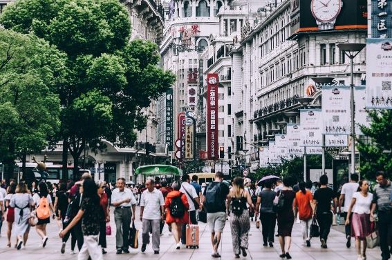 Shanghai beëindigt strikte lockdown na twee maanden