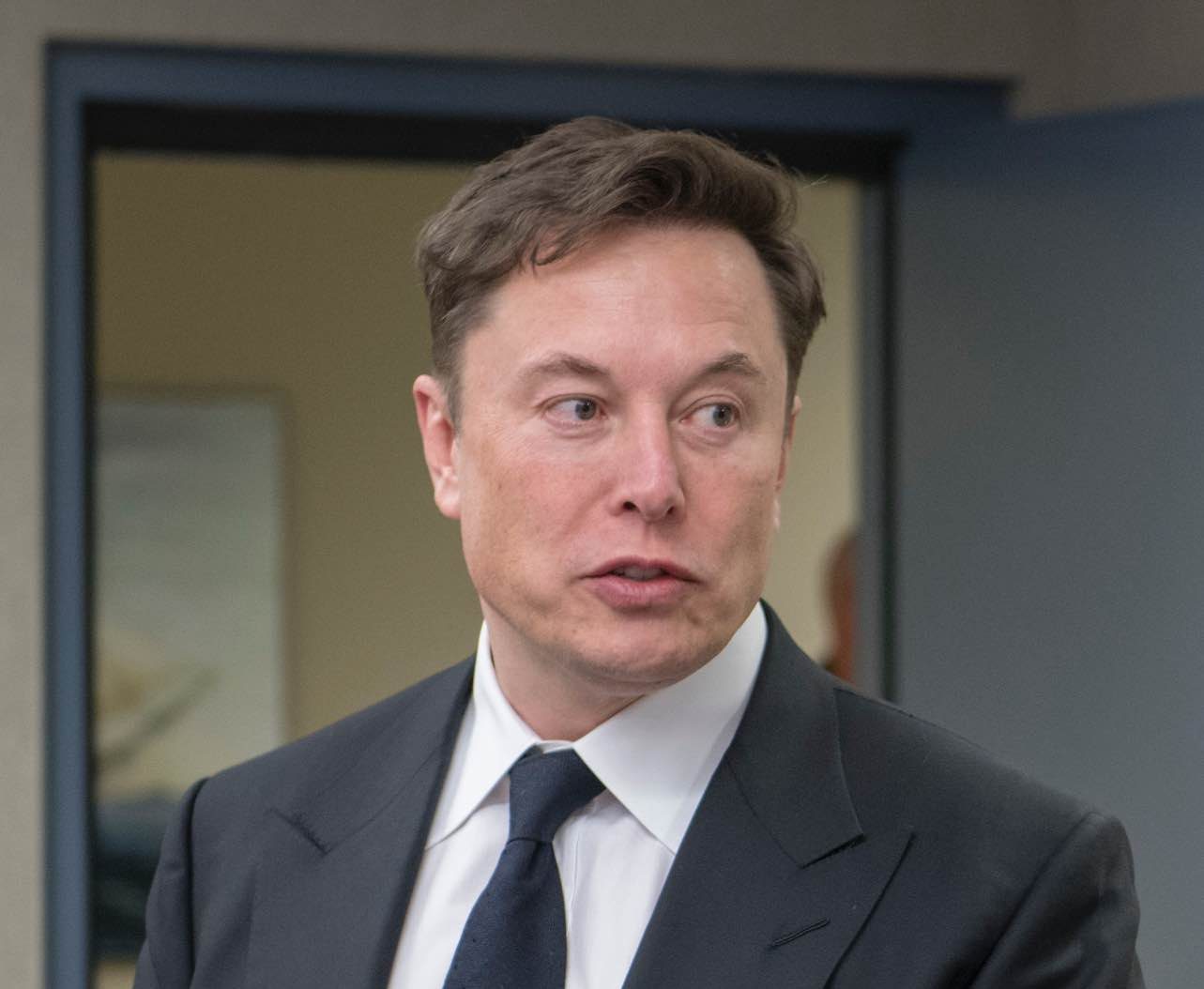 Elon Musk laat rechtszaak tegen OpenAI vallen