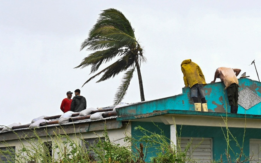 Orkaan Beryl treft Jamaica en stevent af op Mexico ANP 455451257 2
