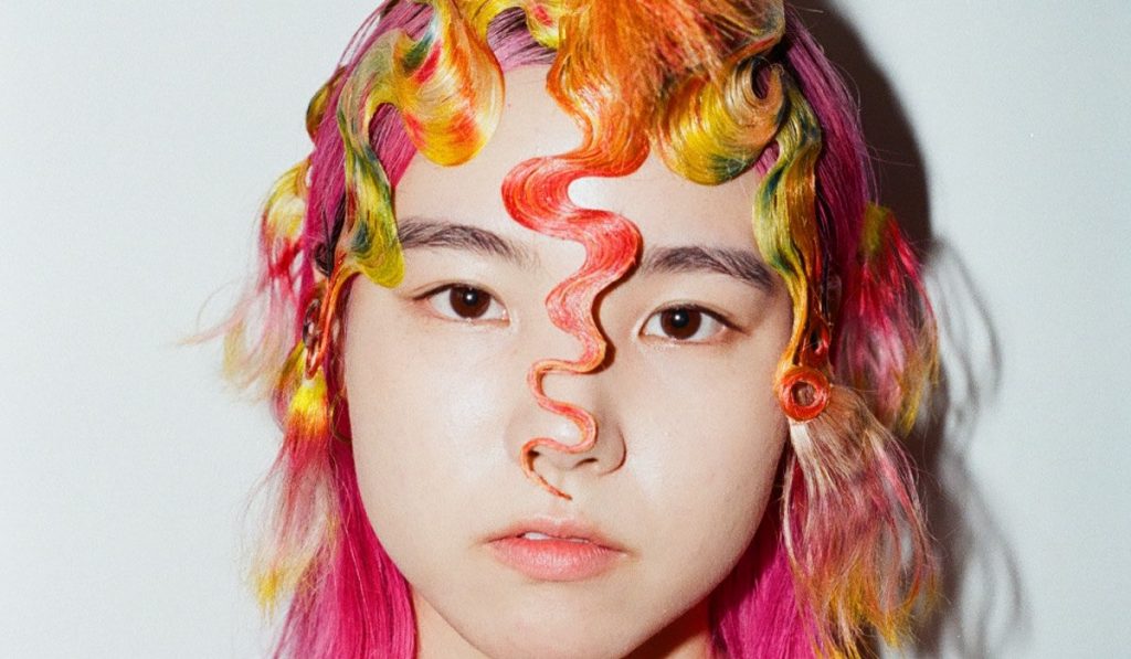 Haarstuk geinspireerd op een hagedis door haarartiest Tomihiro Kono Foto Sayaka Maruyama 1