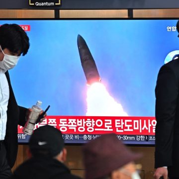 Noord-Korea vuurt weer ballistische raket af, maar lancering mislukt