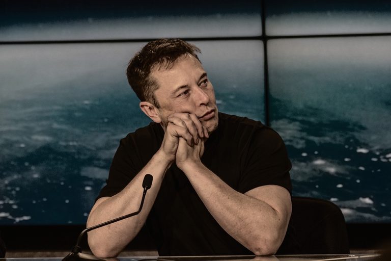 Elon Musk maakt een einde aan activiteiten van X in Brazilië