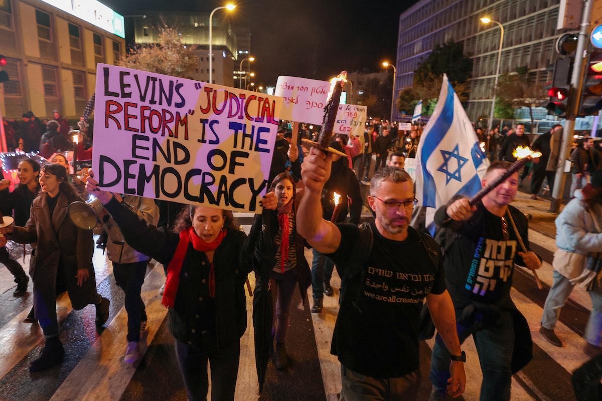 Waarom gingen zaterdag 80.000 mensen de straat op in Israël?