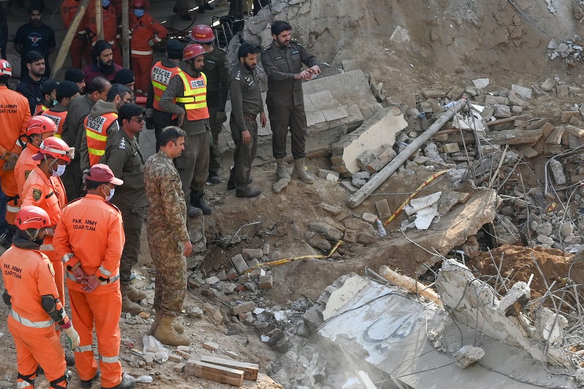 Zelfmoordaanslag in Pakistan eist ten minste 83 levens