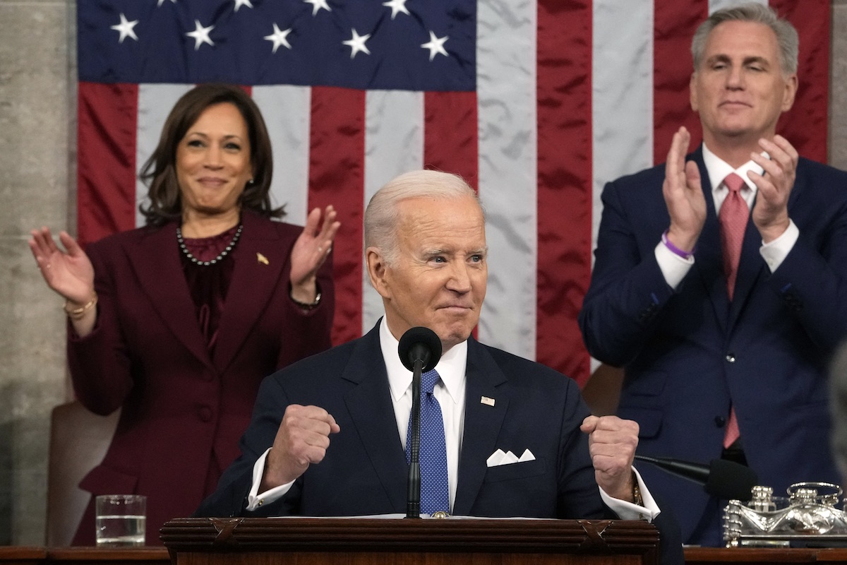 Biden gebruikt voor het eerst zijn veto om Republikeinse wet te blokkeren