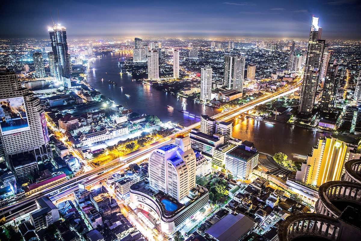 Privéjets, drugs en snelle auto’s: zo nemen Chinese bendes het Thaise nachtleven over
