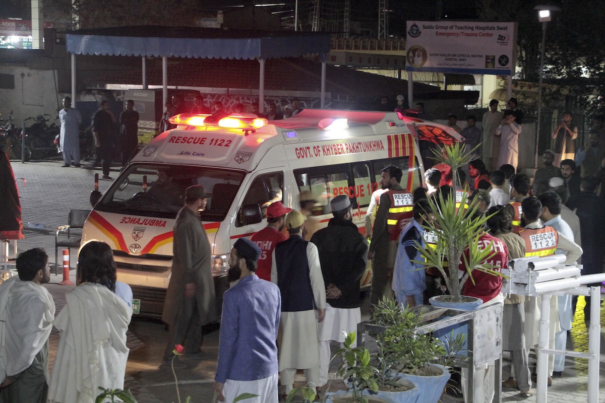 Krachtige aardbeving doodt minstens 13 mensen in Pakistan en Afghanistan