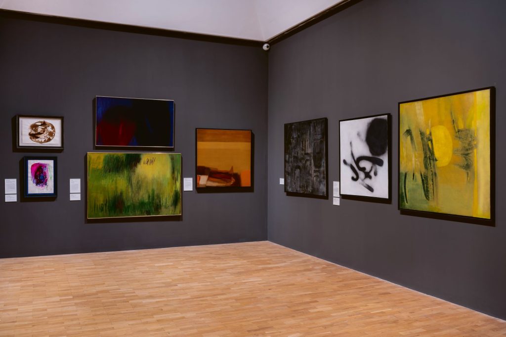 Een tentoonstelling met uitsluitend vrouwen DSC4644HR
