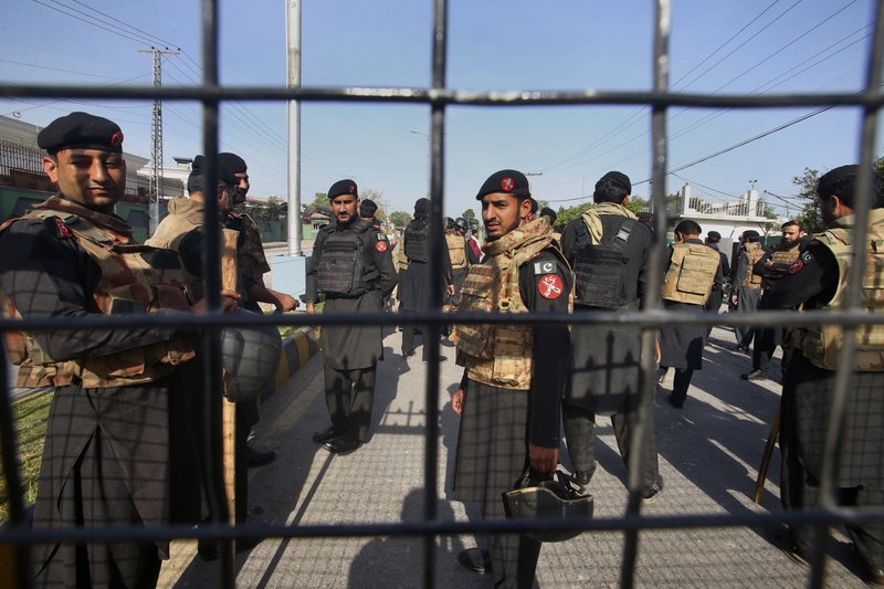 Pakistan verklaart de oorlog aan de Afghaanse taliban
