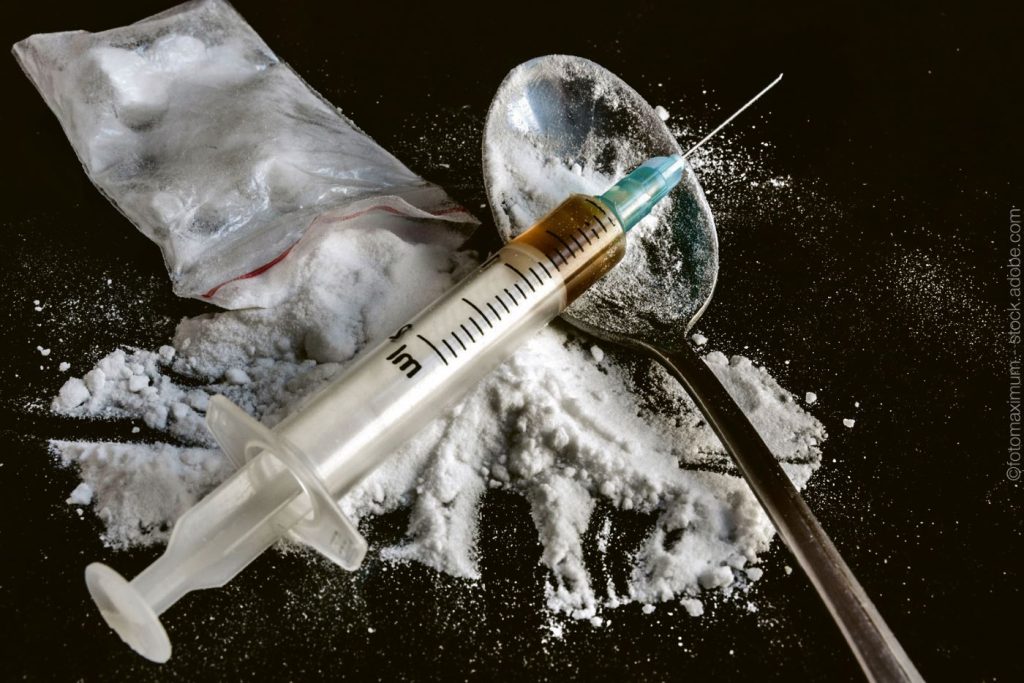 Drogen Spritze Pulver fentanyl opiods