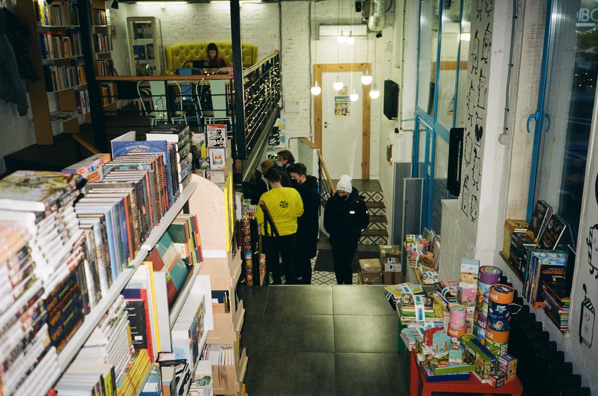 In Oekraïne biedt de boekhandel een veilige plek