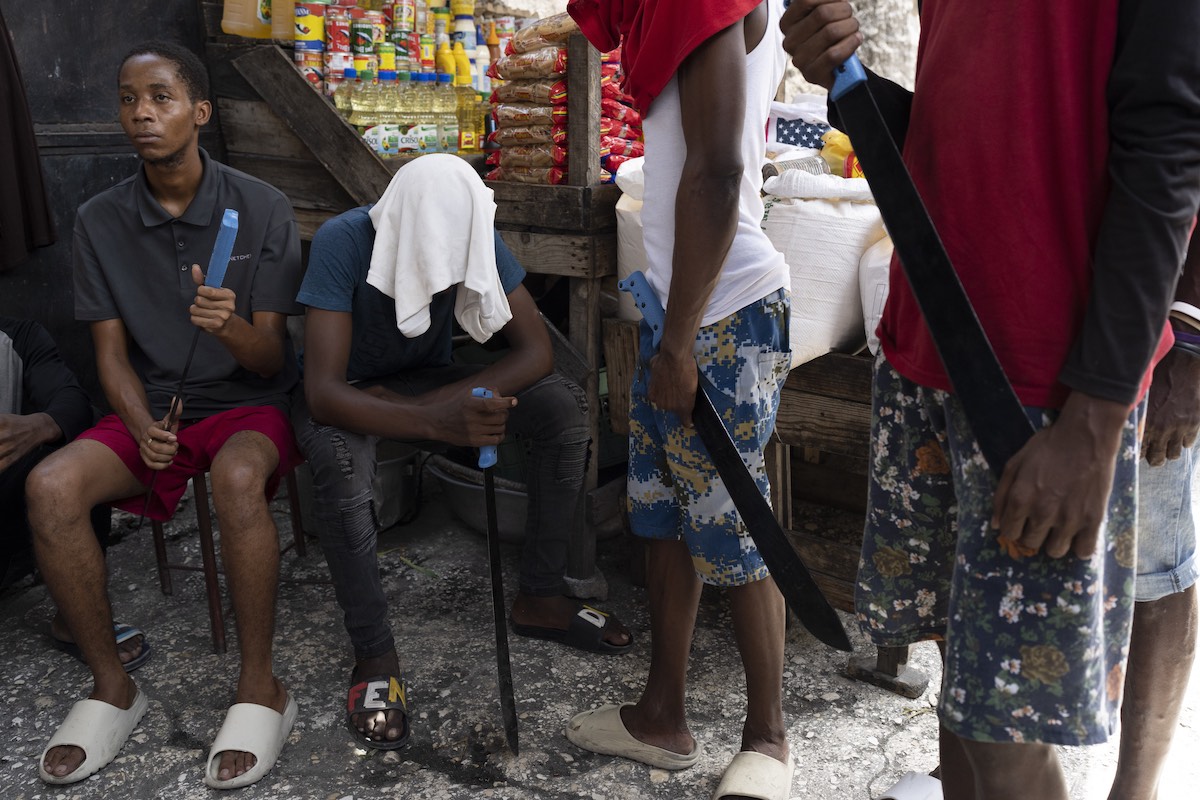 Hoe buurtwachten in Haïti de wapens opnemen tegen bendes